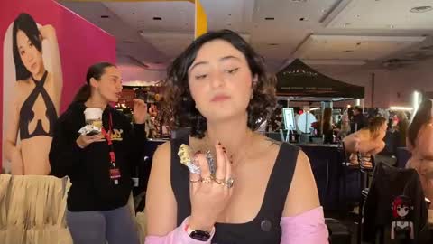 Meaves online show from 02.07.26