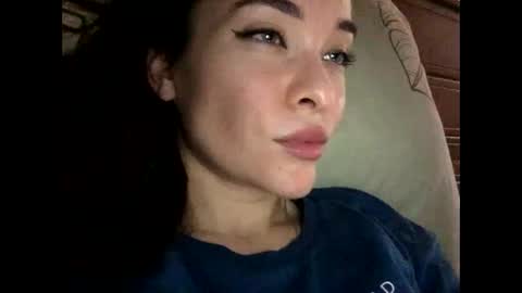 magggg658318 online show from 01.25.25