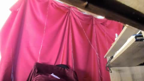 Snapshot of maggie_fit chatting on 01.01.25 maggie_fit online show from 01.01.25