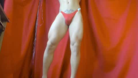 Snapshot of maggie_fit chatting on 01.12.25 maggie_fit online show from 01.12.25