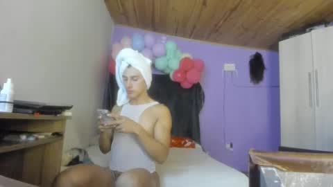 Snapshot of maggie_fit chatting on 02.05.25 maggie_fit online show from 02.05.25