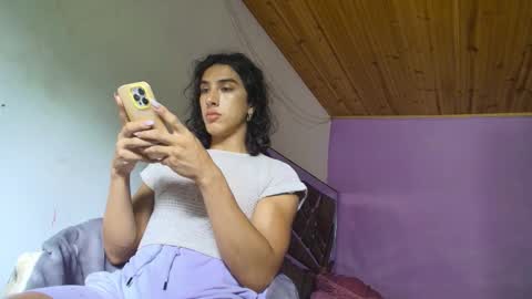 Snapshot of maggie_fit chatting on 10.14.25 maggie_fit online show from 10.14.25