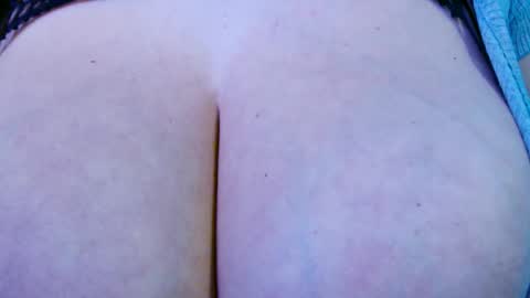 Snapshot of maggielandrin chatting on 11.16.25 Maggie online show from 11.16.25