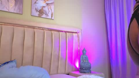 Snapshot of magic_axa_graham chatting on 10.16.25 My name is magic axa grahamDont forget to follow me IG online show from 10.16.25