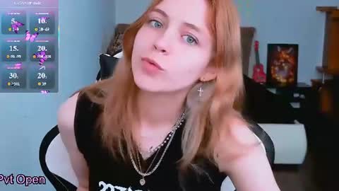Snapshot of magic_bella chatting on 07.22.26 Bella online show from 07.22.26