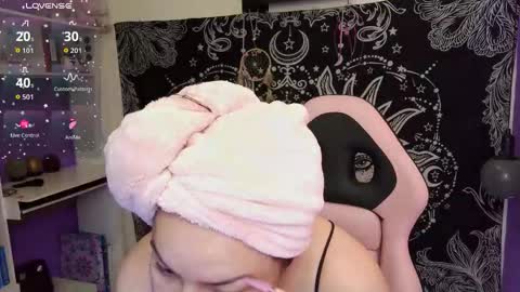 Claire online show from 03.28.26