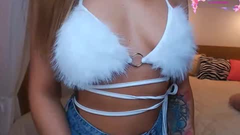 Snapshot of magic_eyes_ chatting on 10.05.25 Hypnotizing online show from 10.05.25