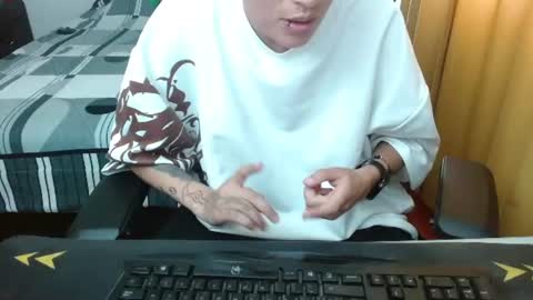Snapshot of magic_jadee chatting on 06.17.26 Jade online show from 06.17.26