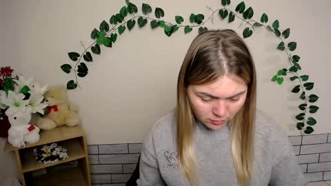 Snapshot of magic_katarina_ chatting on 12.12.24 magic_katarina_ online show from 12.12.24