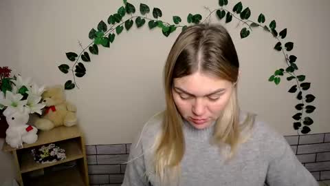 Snapshot of magic_katarina_ chatting on 12.13.24 magic_katarina_ online show from 12.13.24