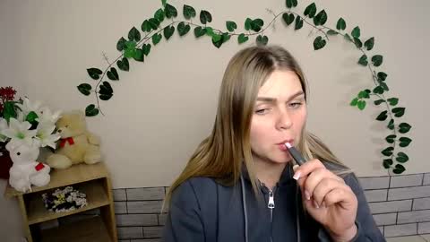 Snapshot of magic_katarina_ chatting on 12.24.24 magic_katarina_ online show from 12.24.24
