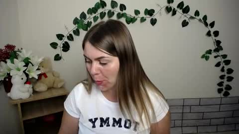 Snapshot of magic_katarina_ chatting on 09.18.25 magic_katarina_ online show from 09.18.25