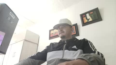 magic_milk23 online show from 10.08.25