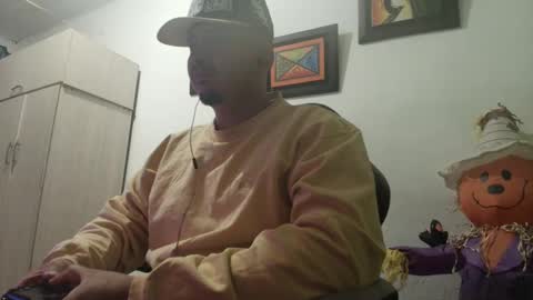 magic_milk23 online show from 10.12.25