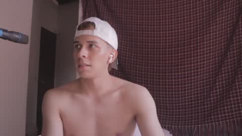 Snapshot of magic_tony chatting on 12.04.24 Tony Hoffa online show from 12.04.24