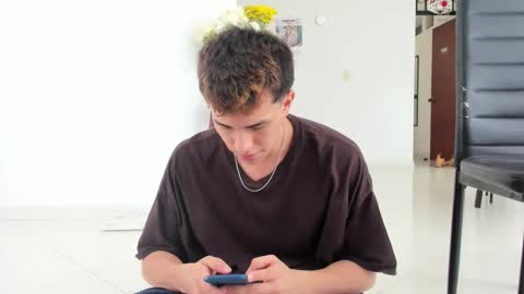 Snapshot of magic_tony chatting on 12.29.24 Tony Hoffa online show from 12.29.24