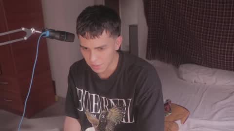 Snapshot of magic_tony chatting on 02.12.25 Tony Hoffa online show from 02.12.25