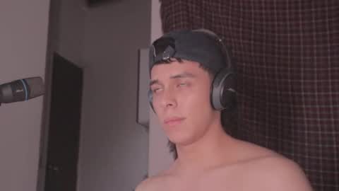 Snapshot of magic_tony chatting on 02.23.25 Tony Hoffa online show from 02.23.25