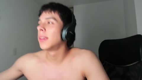 Snapshot of magic_tony chatting on 03.11.25 Tony Hoffa online show from 03.11.25