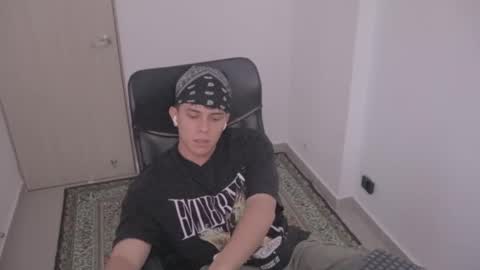 Snapshot of magic_tony chatting on 09.20.25 Tony Hoffa online show from 09.20.25