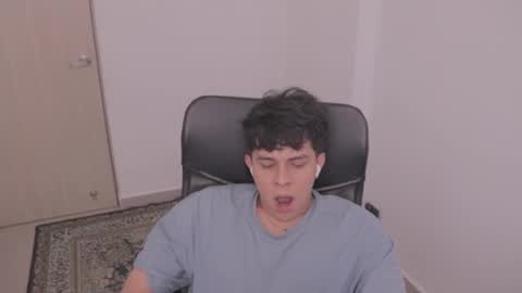 Snapshot of magic_tony chatting on 09.24.25 Tony Hoffa online show from 09.24.25