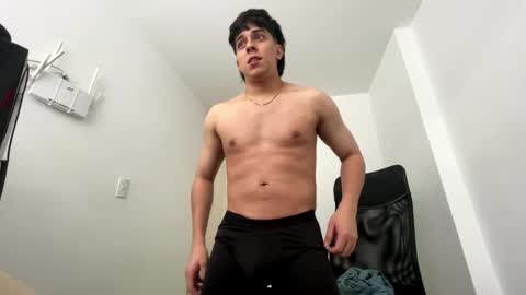 Snapshot of magic_tony chatting on 10.04.25 Tony Hoffa online show from 10.04.25