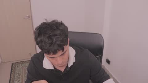 Snapshot of magic_tony chatting on 10.05.25 Tony Hoffa online show from 10.05.25