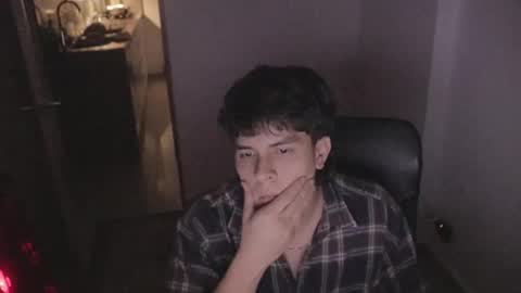 Snapshot of magic_tony chatting on 10.26.25 Tony Hoffa online show from 10.26.25