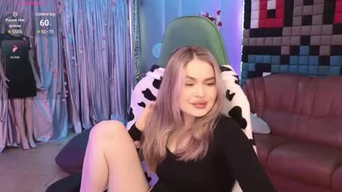 Jessica  Leila online show from 02.10.25