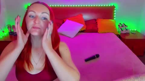 Lili and Bella online show from 12.05.24