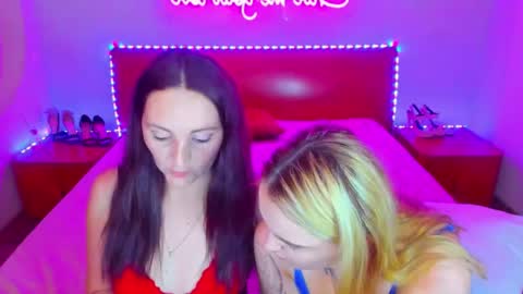 Lili and Bella online show from 12.07.24