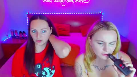 Lili and Bella online show from 12.09.24