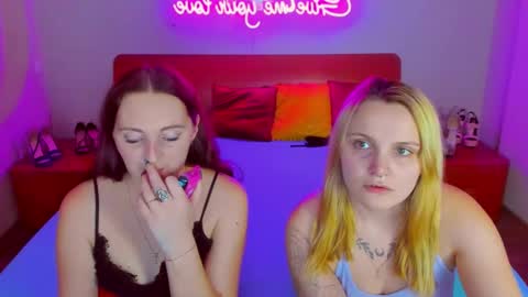 Lili and Bella online show from 01.10.25