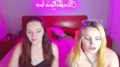 Lili and Bella online show from 02.18.25