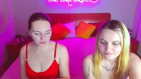 Lili and Bella online show from 02.22.25