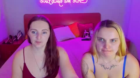 Lili and Bella online show from 03.09.25