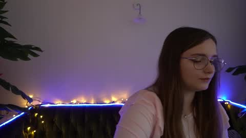 Snapshot of magicpeachhs chatting on 12.16.24 Emily online show from 12.16.24