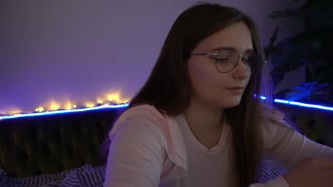 Snapshot of magicpeachhs chatting on 12.16.24 Emily online show from 12.16.24