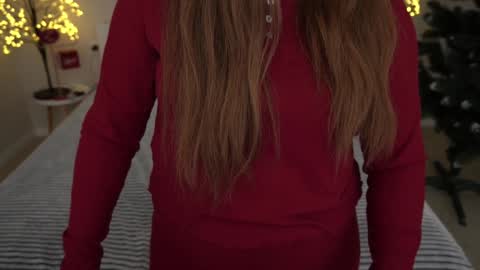 Snapshot of magicpeachhs chatting on 12.20.24 Emily online show from 12.20.24