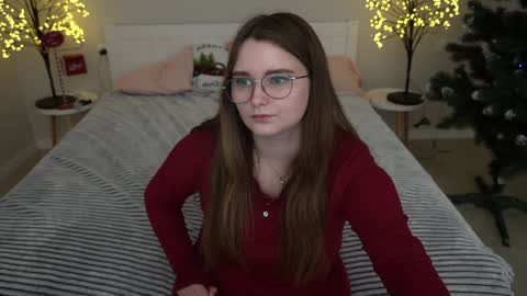 Snapshot of magicpeachhs chatting on 12.20.24 Emily online show from 12.20.24