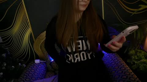 Snapshot of magicpeachhs chatting on 01.17.25 Emily online show from 01.17.25