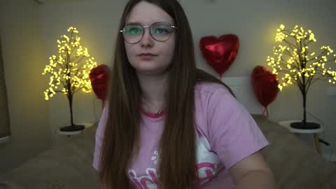 Snapshot of magicpeachhs chatting on 02.28.25 Emily online show from 02.28.25