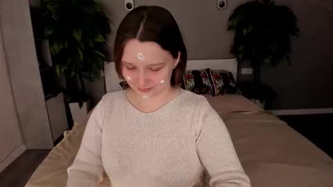 Snapshot of magicpeachhs chatting on 09.25.25 Emily online show from 09.25.25