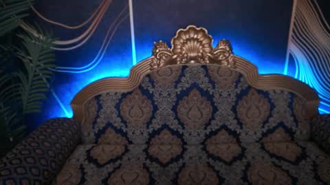 Snapshot of magicpeachhs chatting on 11.04.25 Emily online show from 11.04.25