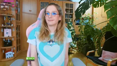 Nicole online show from 01.07.25
