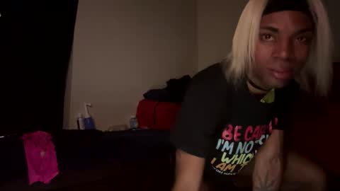 Snapshot of magiicboo chatting on 11.15.25 magiicboo online show from 11.15.25