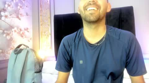Snapshot of magnus_alejo chatting on 05.18.26 Magnus Alejo online show from 05.18.26