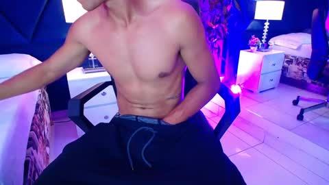 M A G N U Z  M E Y E R online show from 01.11.26