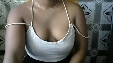 Snapshot of magowan chatting on 10.31.25 MARGOWAN online show from 10.31.25