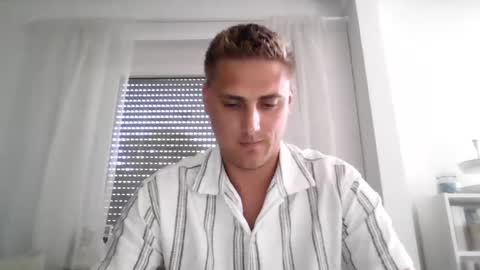 Snapshot of mahrcuhs chatting on 06.29.26 mahrcuhs online show from 06.29.26